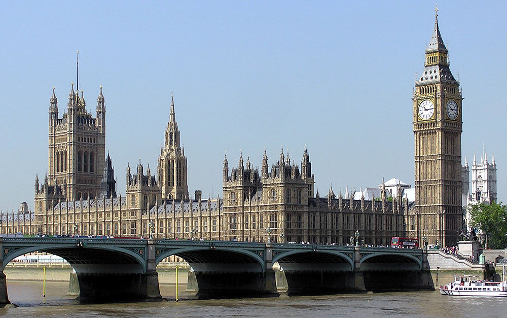Original image from https://commons.wikimedia.org/wiki/File:Houses.of.parliament.overall.arp.jpg