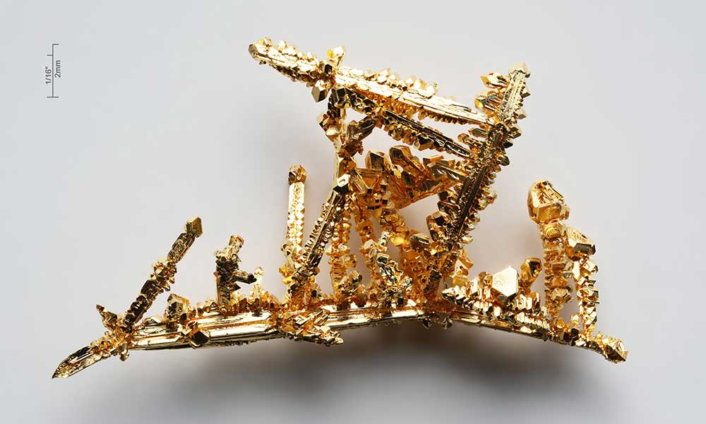 Original image from https://en.wikipedia.org/wiki/File:Gold-crystals.jpg